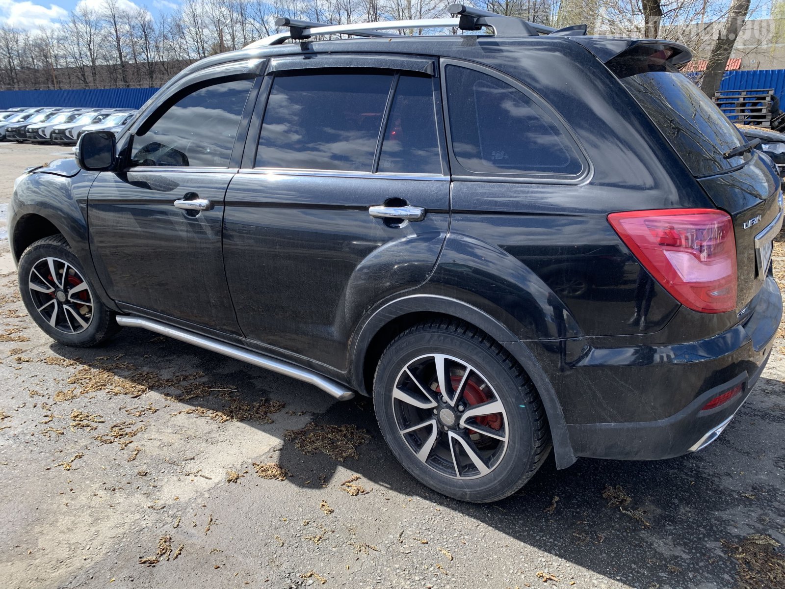 VT2-Lifan-X60-кузов-бок