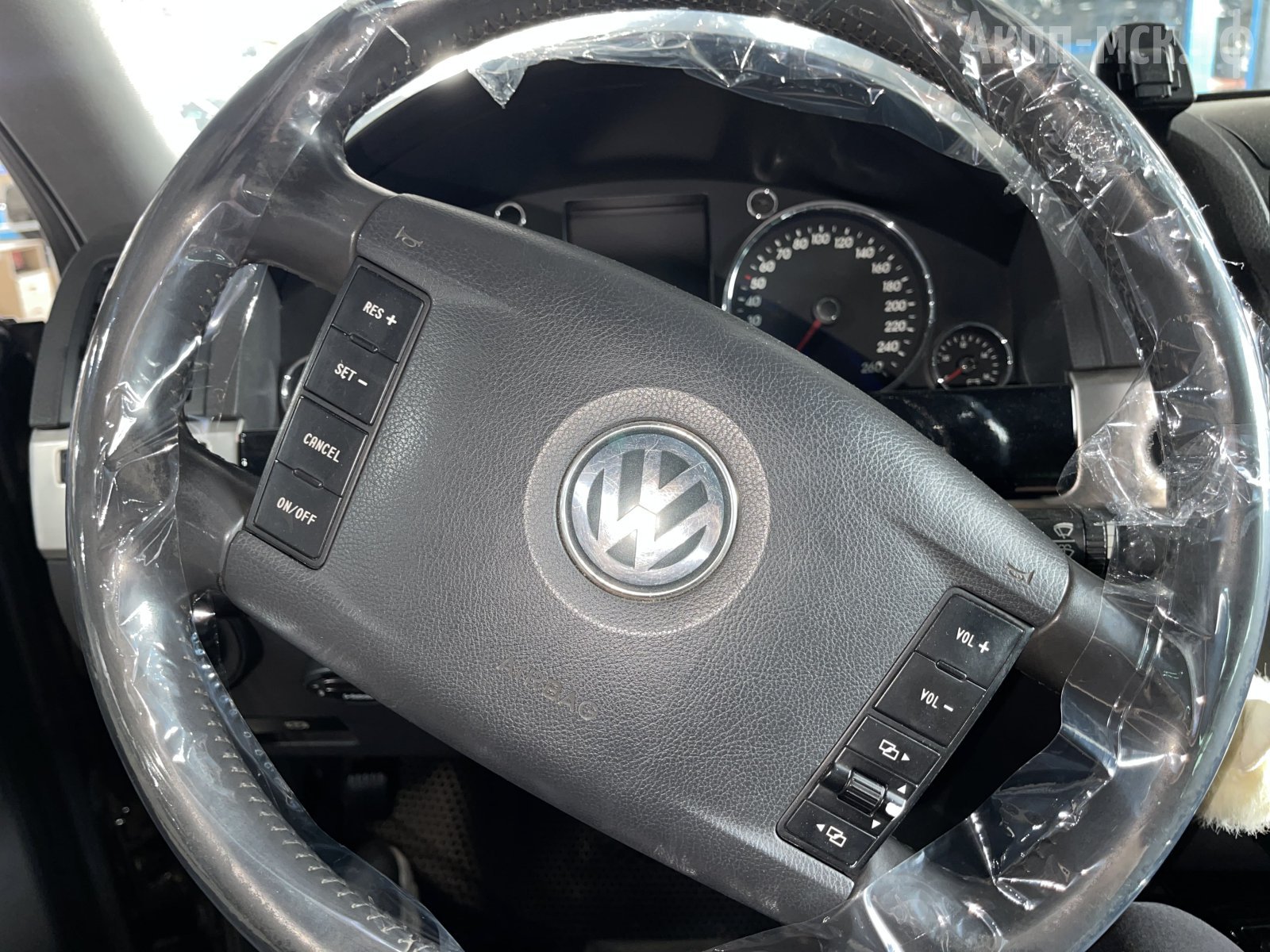 09D-VW-Touareg-руль