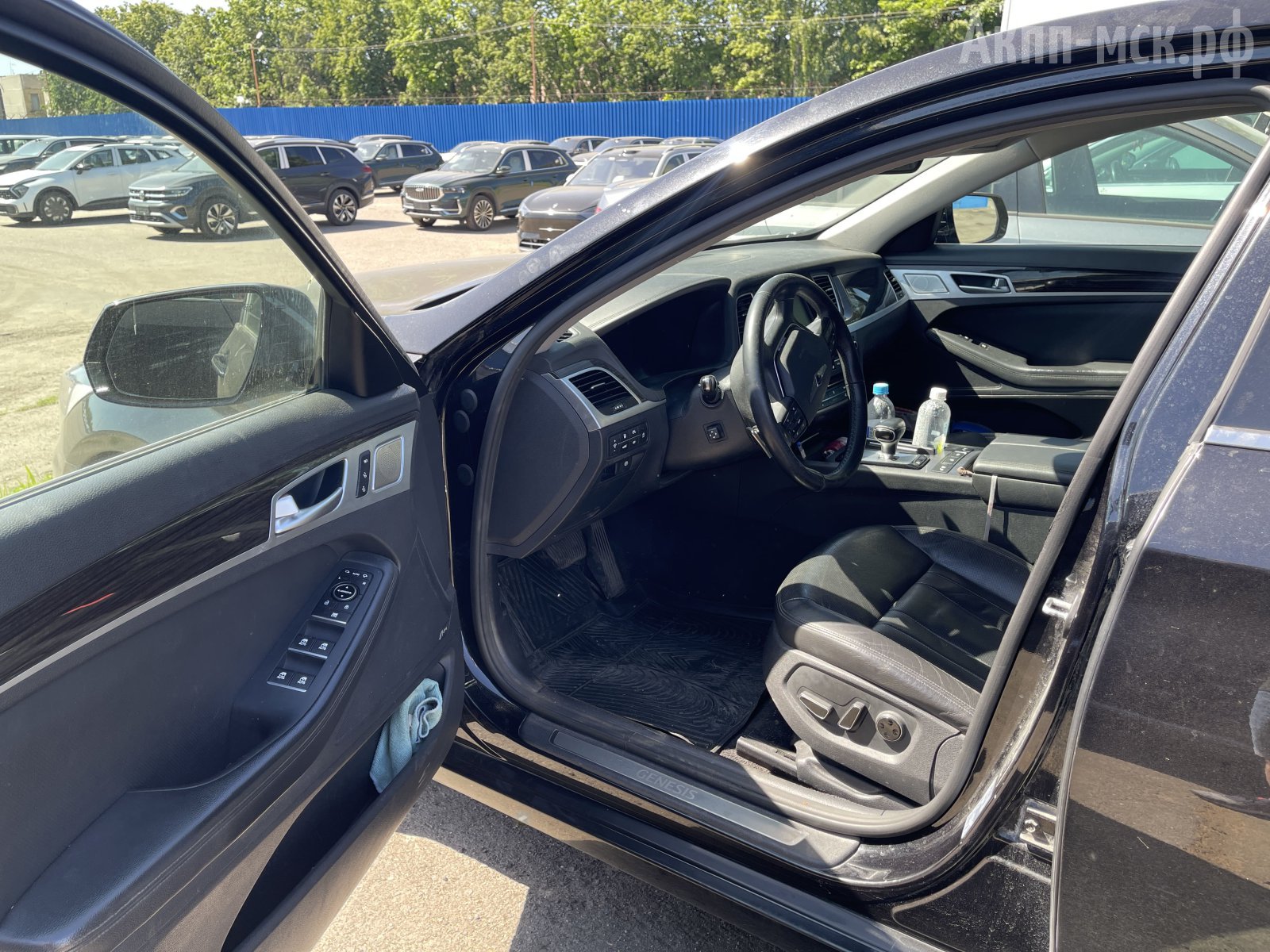 A8LR1-Genesis-G80-салон