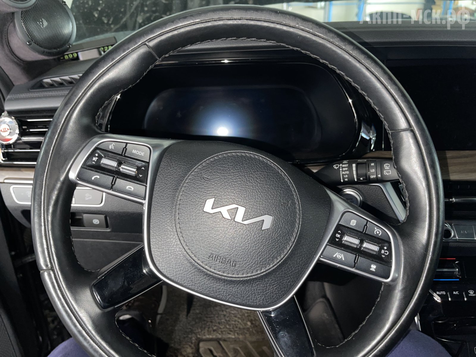 A8TR1-Kia-Mohave-руль
