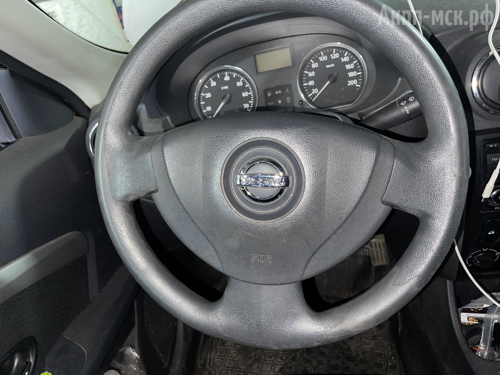 DP0-Nissan-Almera-руль
