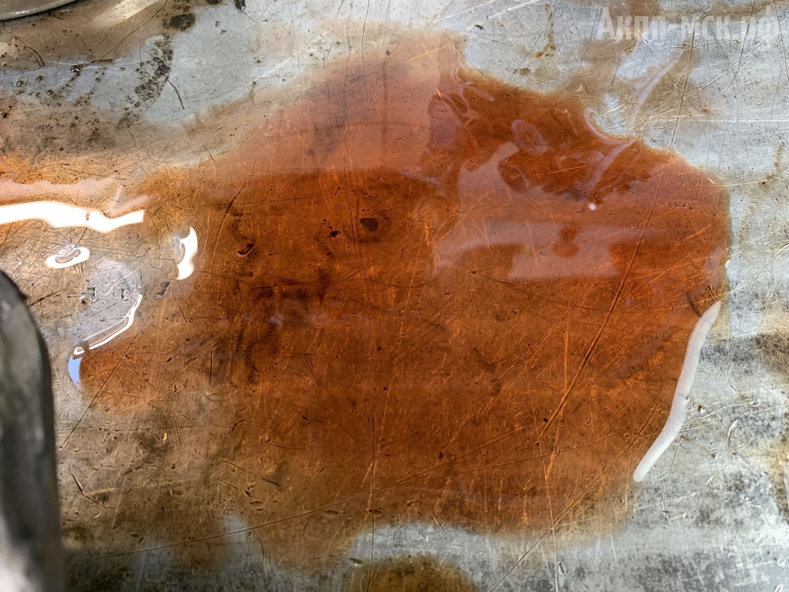 F4A42-Hyundai-Sonata-NF-масло-на-столе