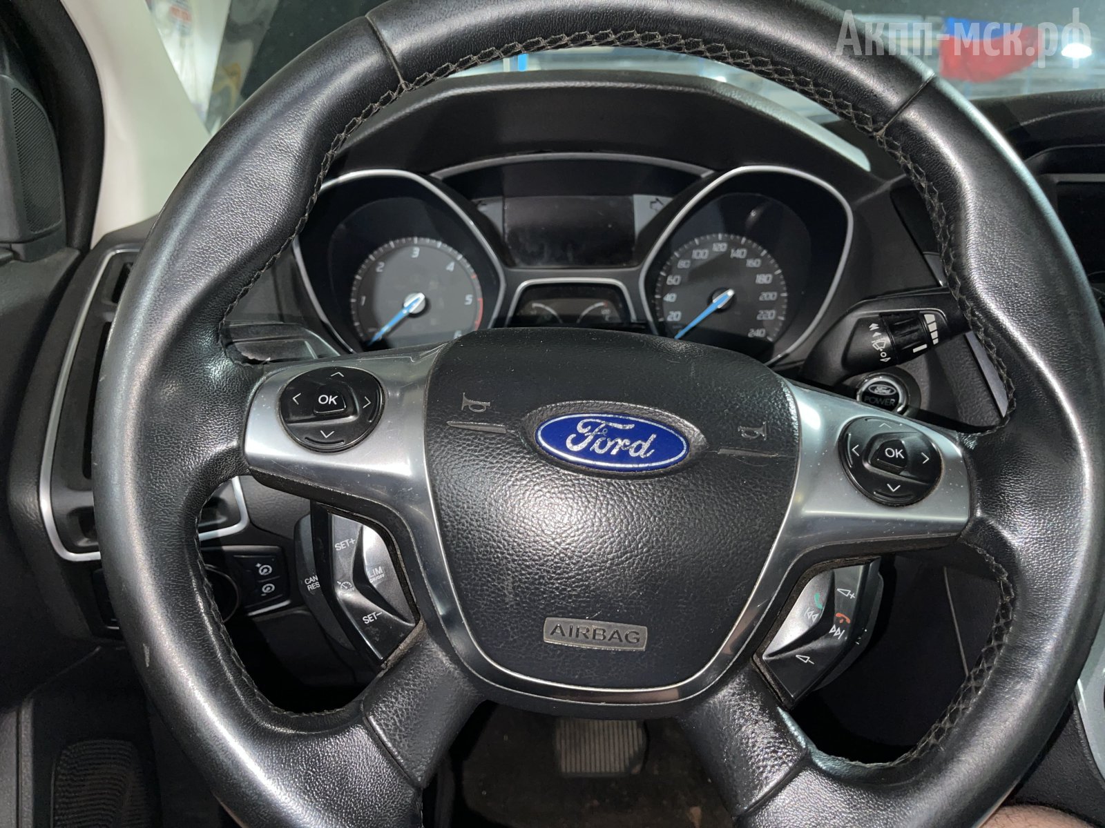 Ford-Focus-3-дизель-6DCT450-руль