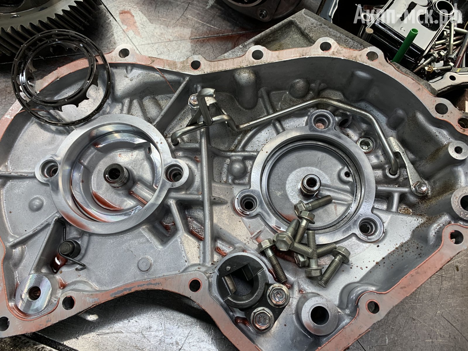 K114F-Toyota-Vellfire-крышка-корпуса