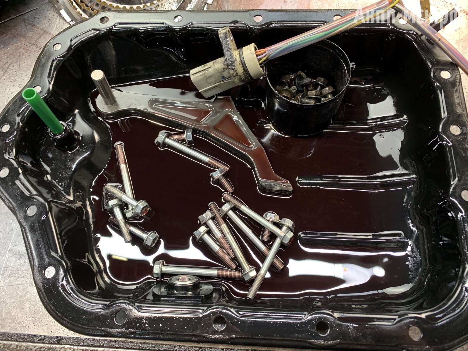 K114F-Toyota-Vellfire-поддонг