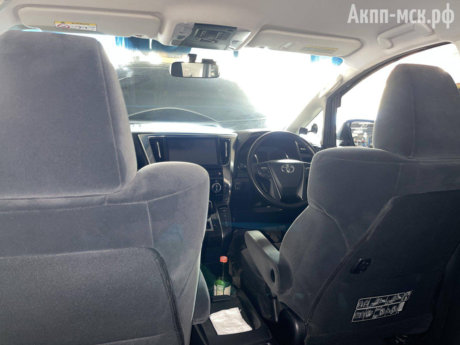 K114F-Toyota-Vellfire-салон-со-второго-ряда