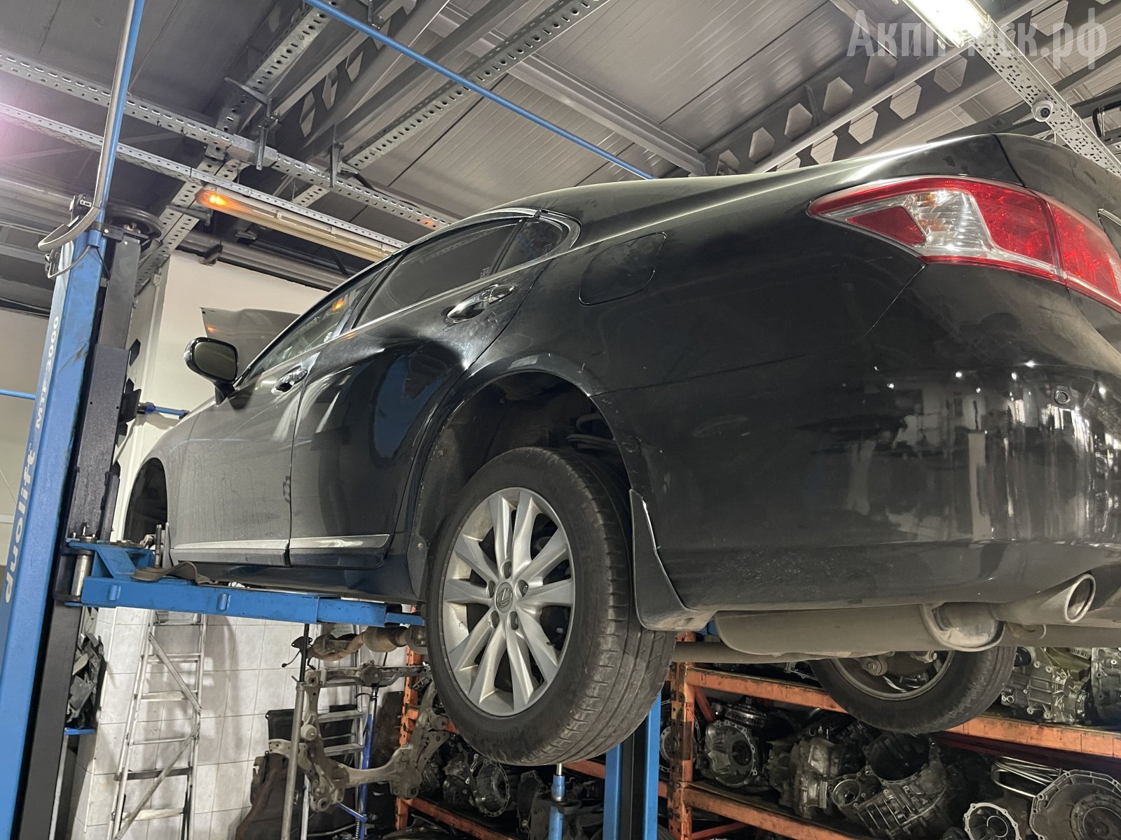 U660E-Lexus-ES350-кузов-зад