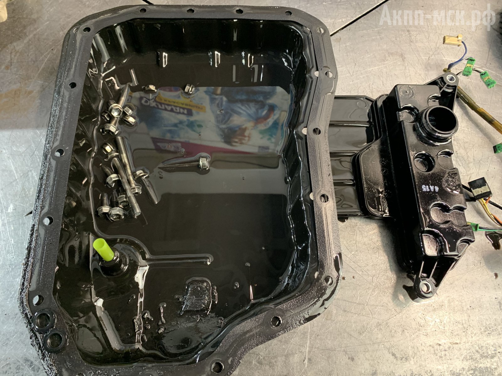 U660E-Lexus-ES350-поддон