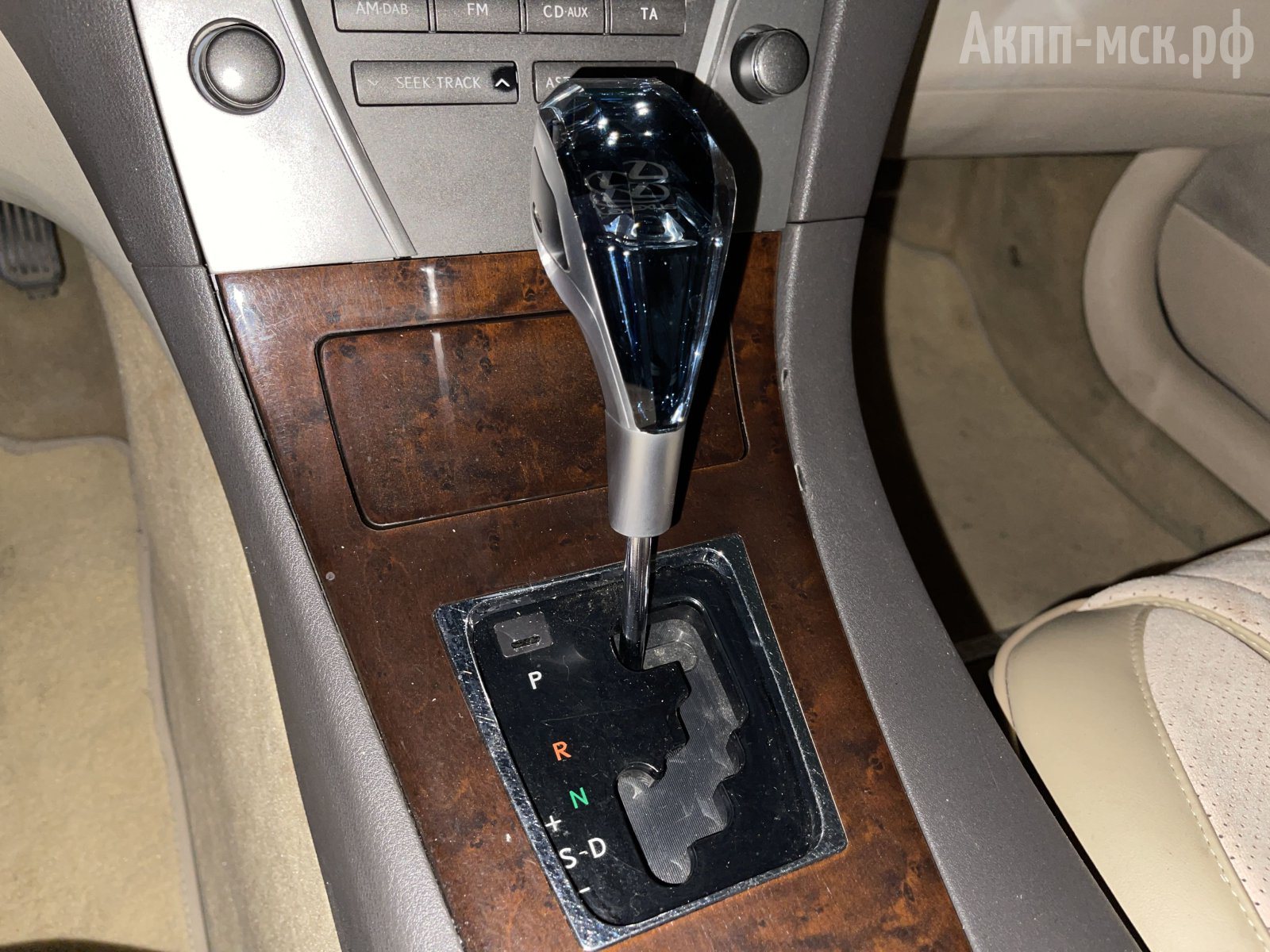 U660E-Lexus-ES350-селектор