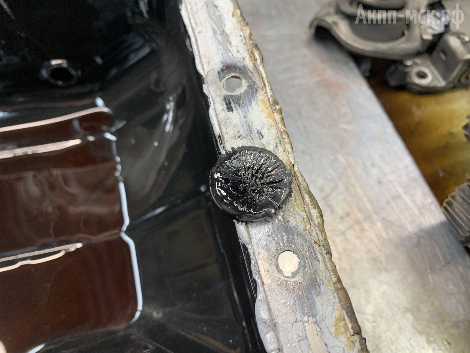 V4A51-Mitsubishi-Pajero-магнит