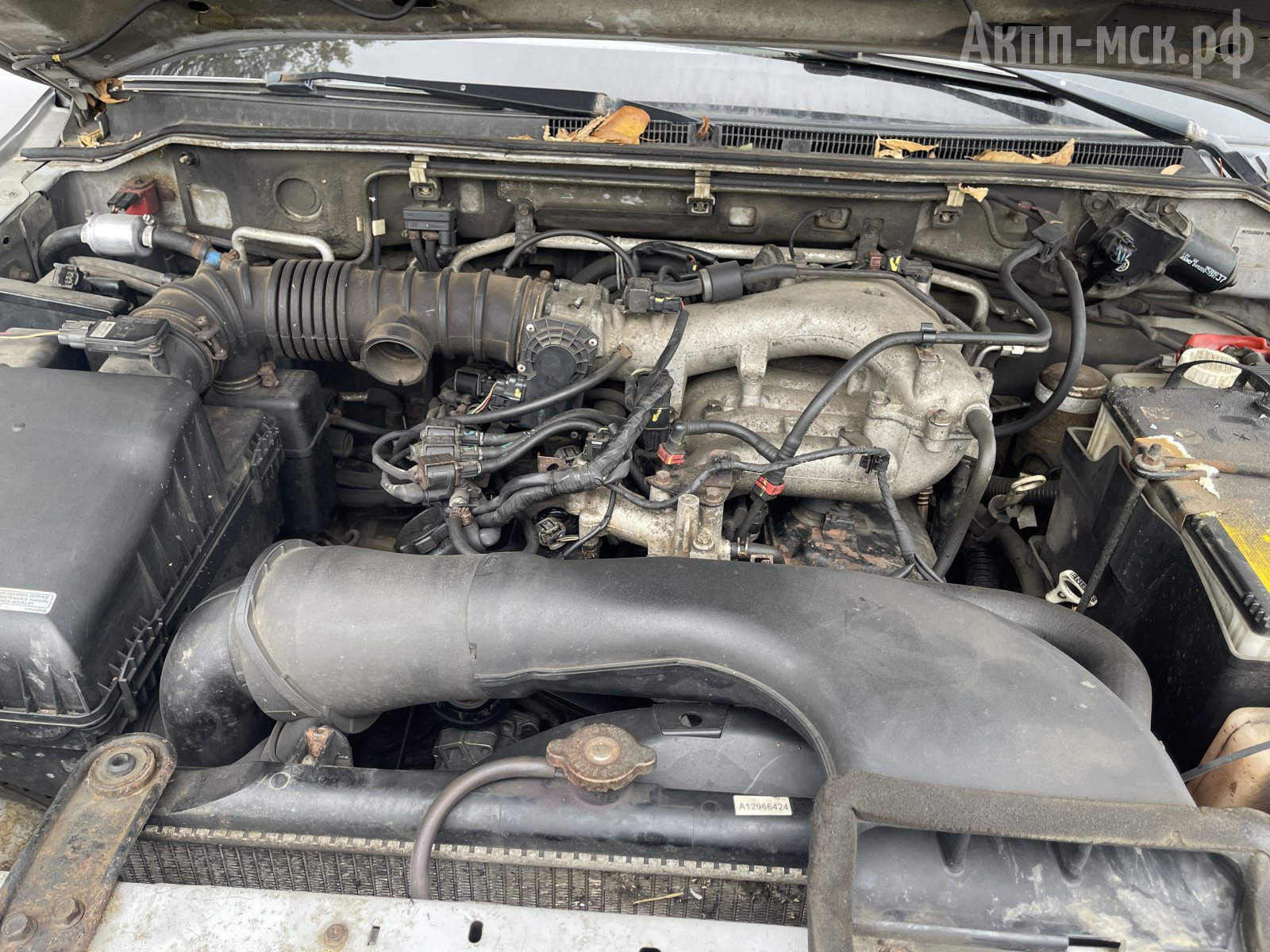 V4A51-Mitsubishi-Pajero-мотор