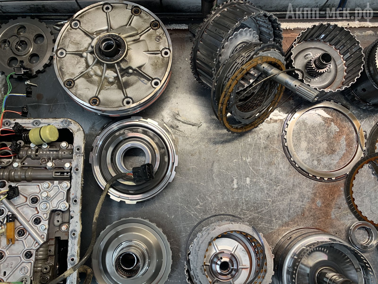 V4A51-Mitsubishi-Pajero-стол