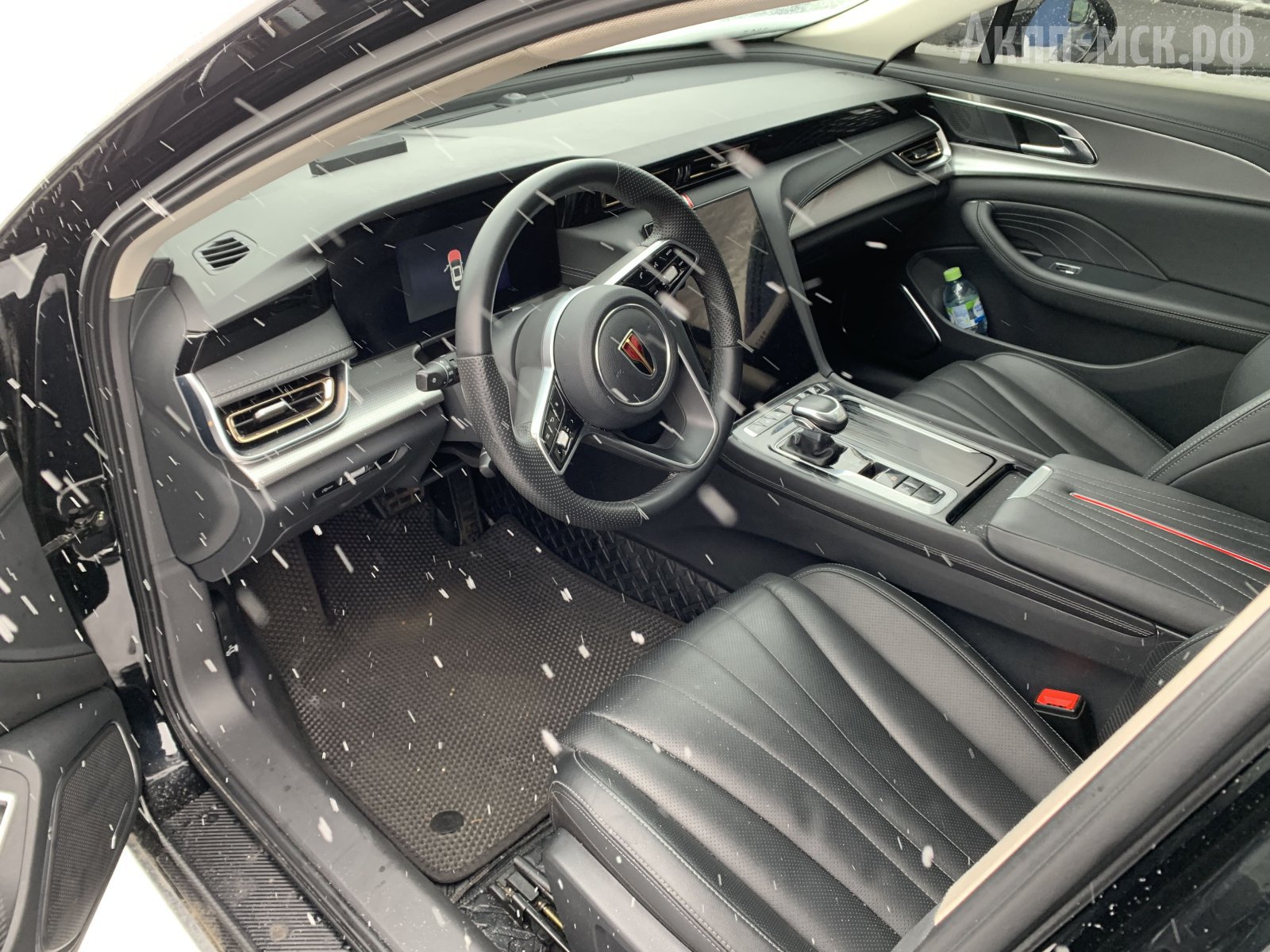 7DCT220-Hongqi-H5-салон-снаружи