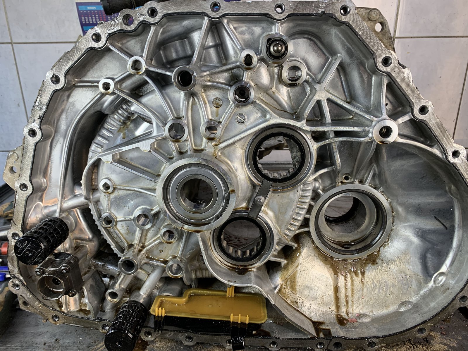 7DCT400-Jetour-T2-корпус-на-столе