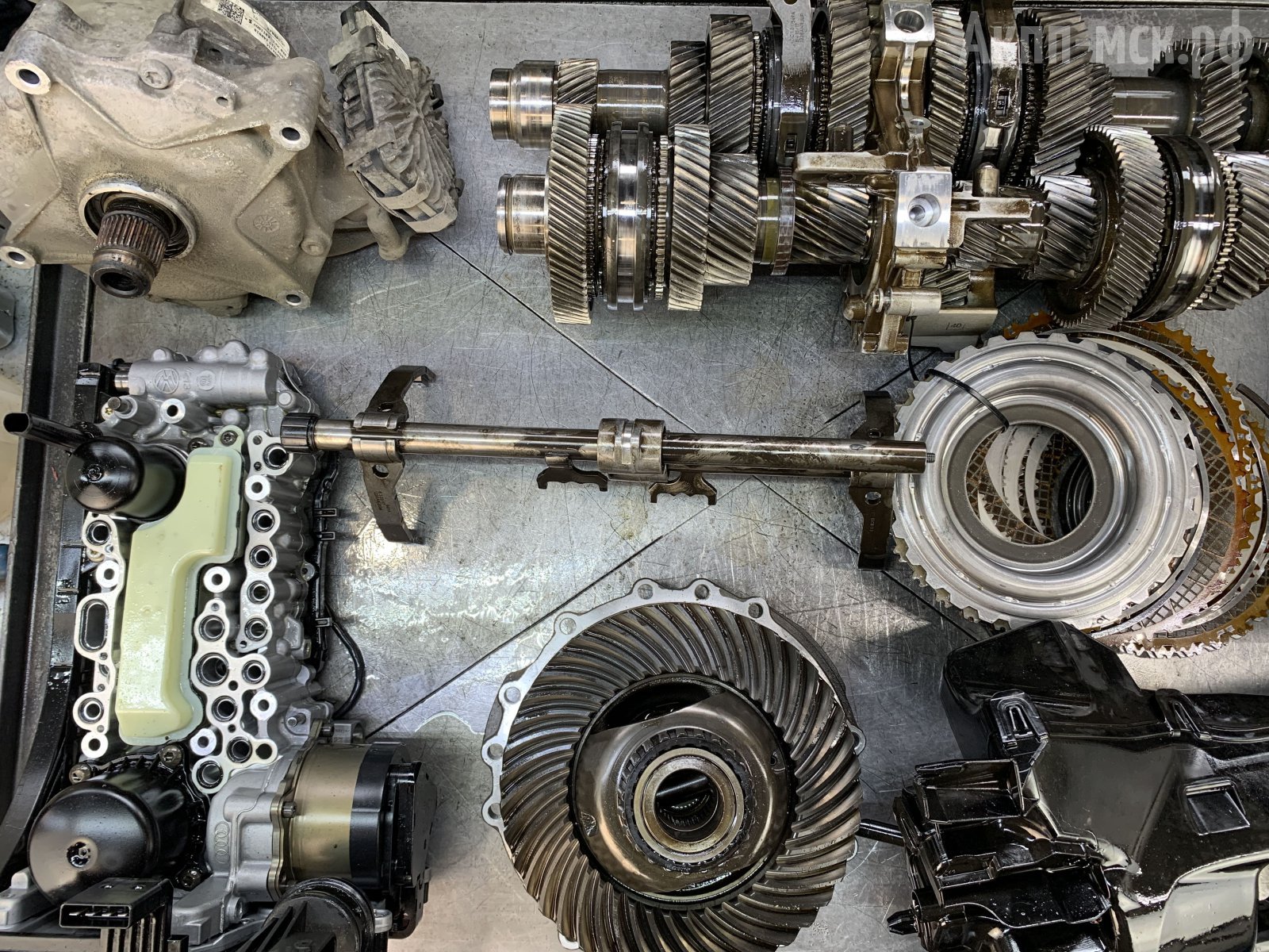 DL382-0CJ-0CL-Audi-Q5стол2