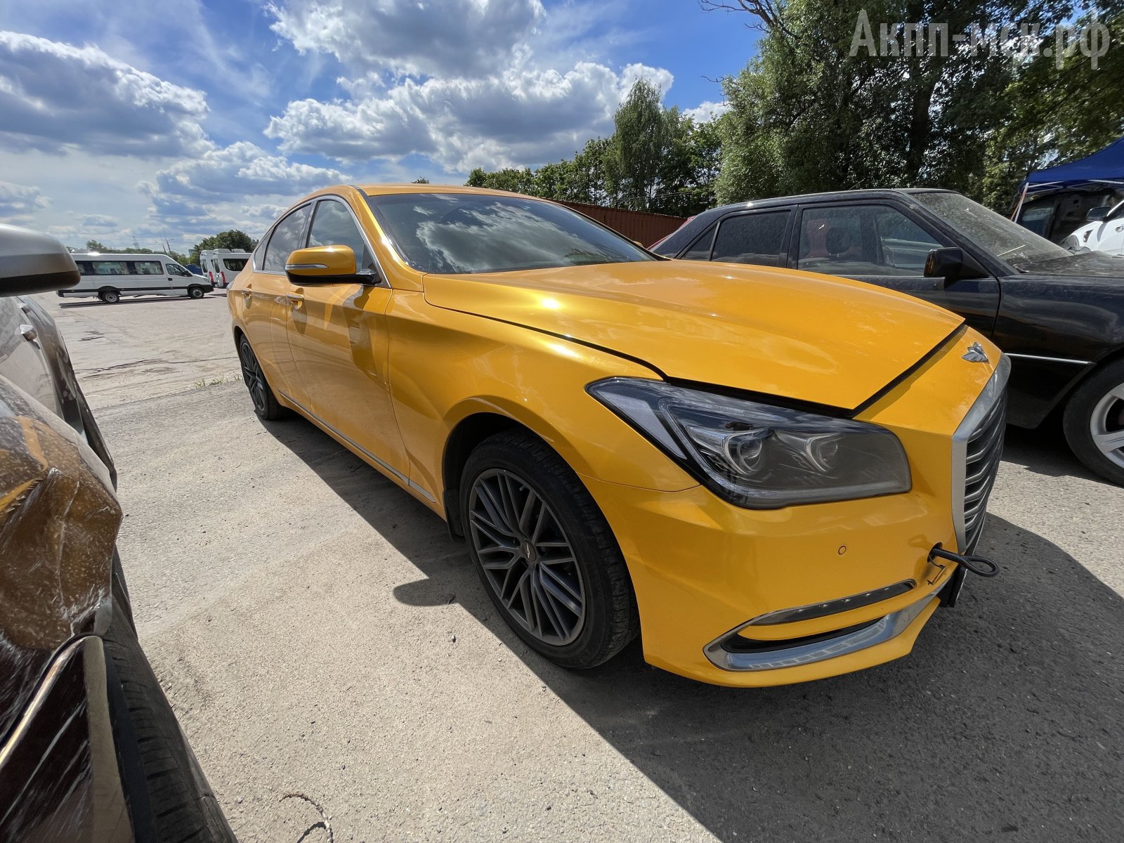 Genesis-G80-A8LR1-кузов-перед-бок