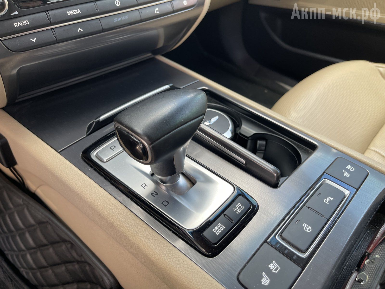 Genesis-G80-A8LR1-селектор