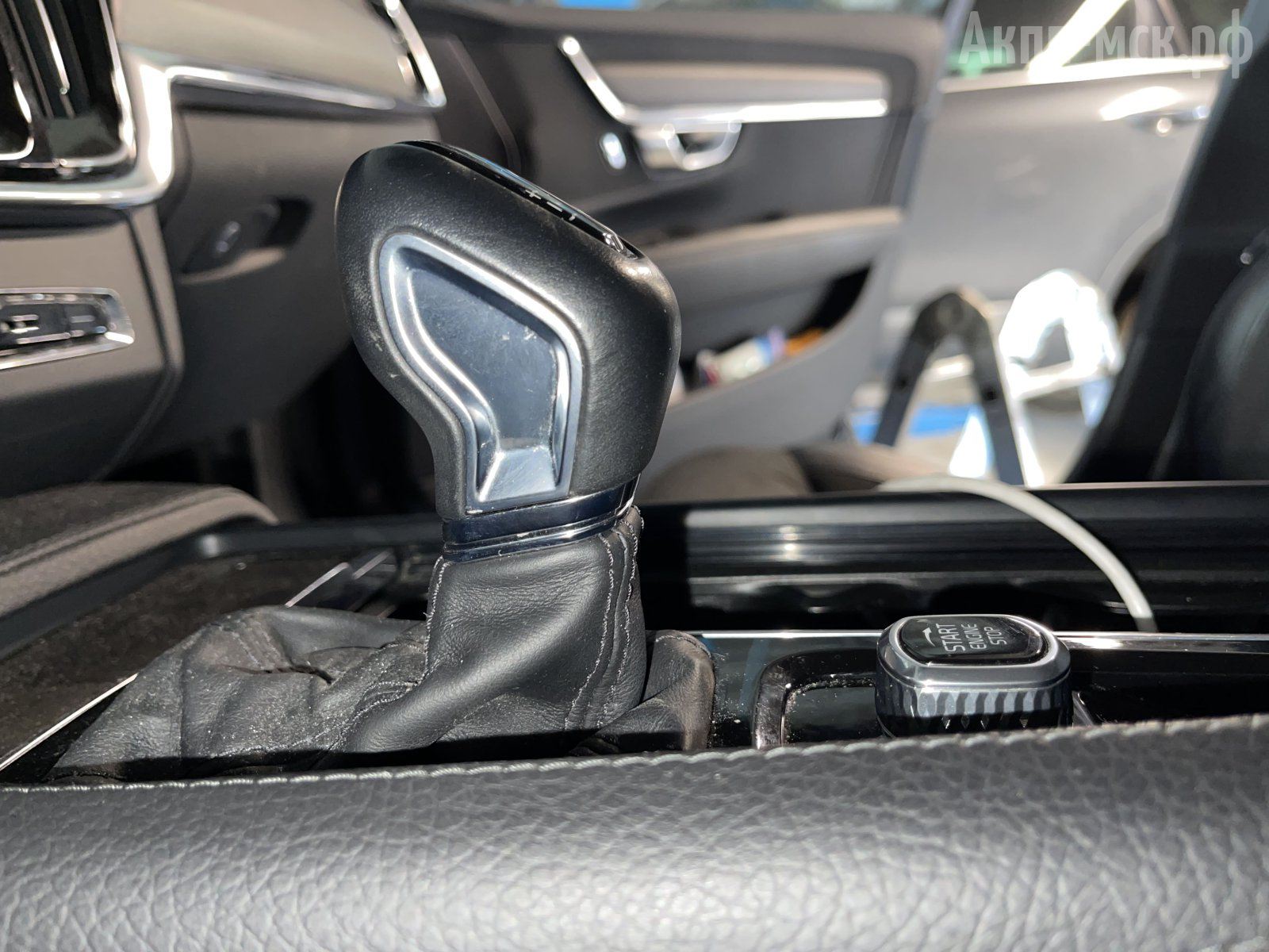 TG-81SC-Volvo-V90-селектор-бок