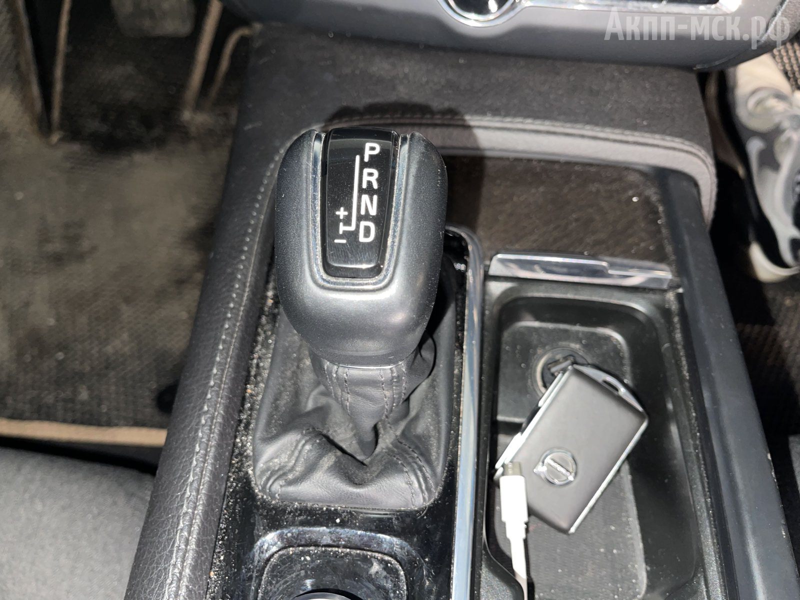 TG-81SC-Volvo-V90-селектор