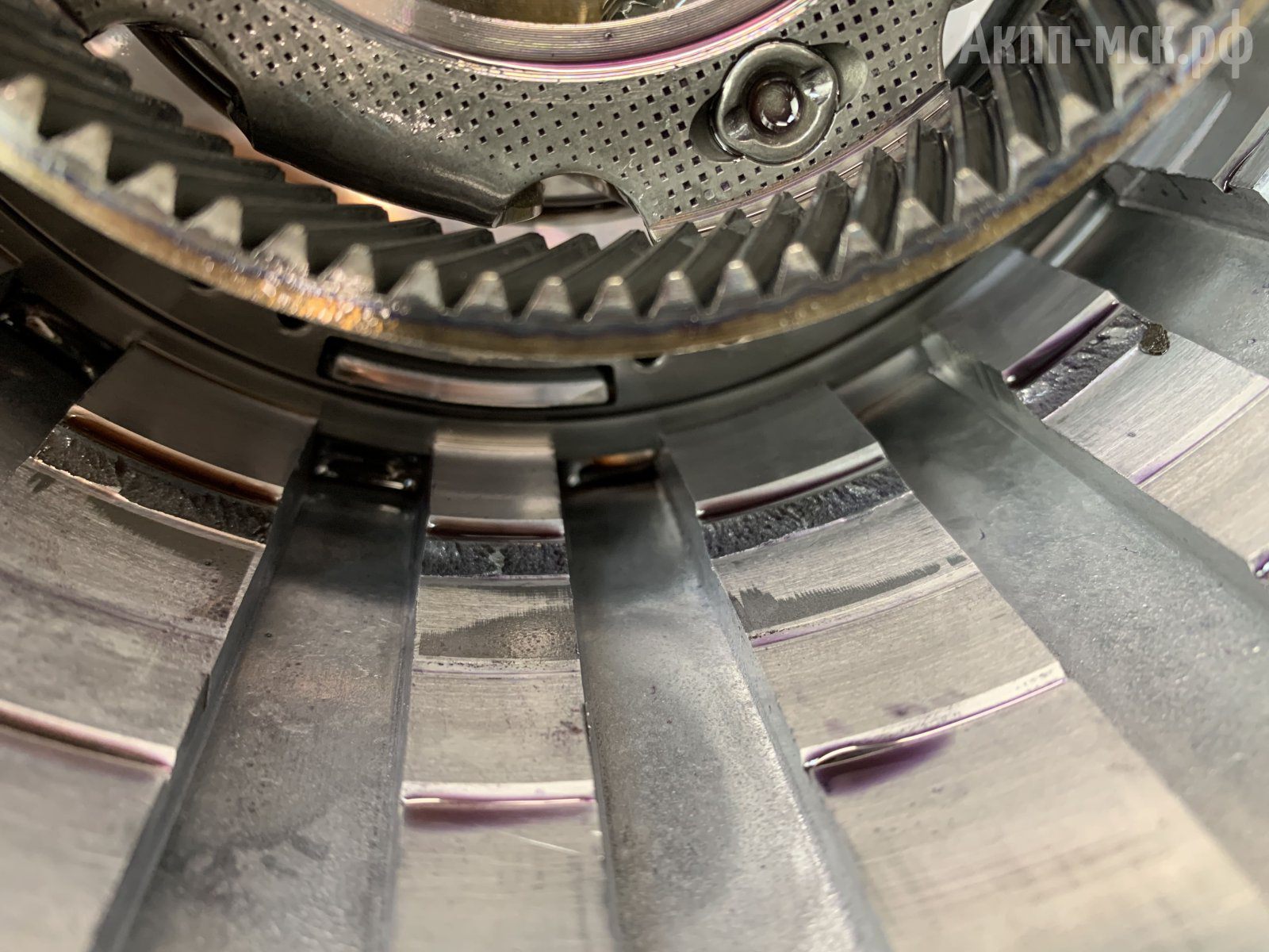 U341F-Toyota-Opa-повреждения-корпуса